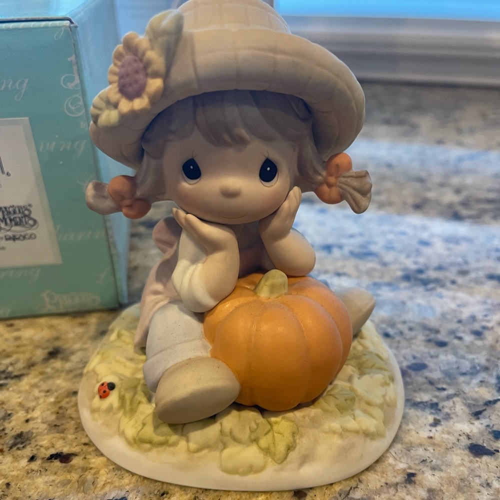 PRECIOUS MOMENT FIGURINE